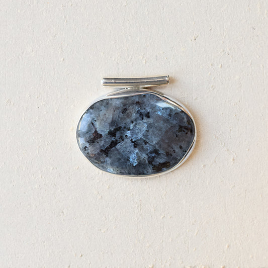 Pendentif magma - larvikite